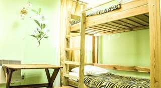 Гостиница Сити Хостел Иркутск Кровать в общем 6-местном номере для мужчин и женщин-6